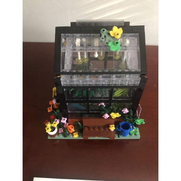 Dream Cottage Flower Shop FC8501 Building Preassembled Selling As Parts Only - Picture 7 of 7